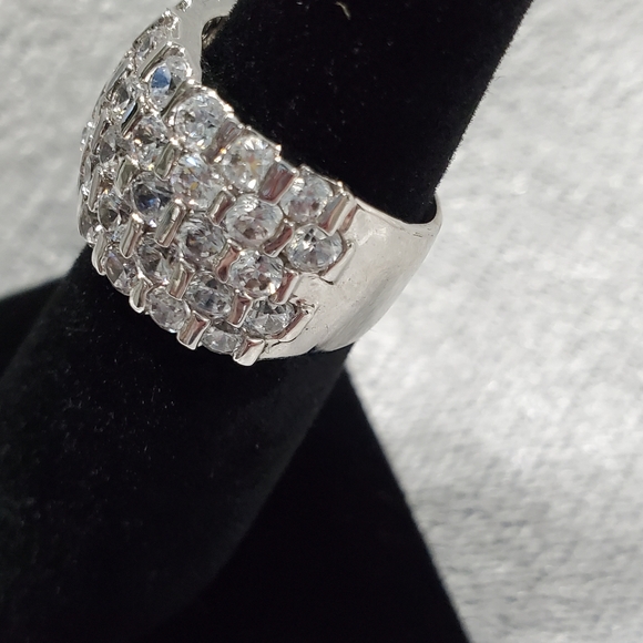 Ring - Picture 2 of 2